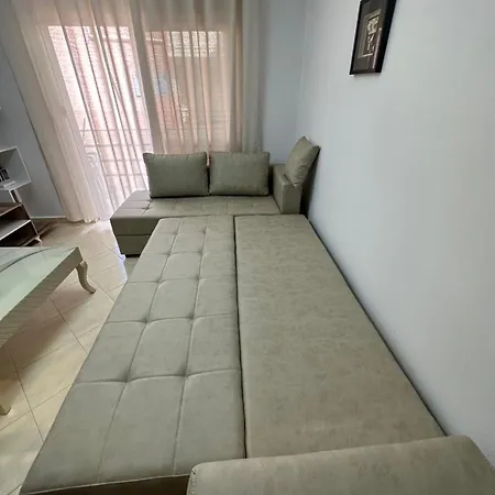 Henry's Daire Golem (Tirana)