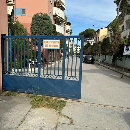 Henry's Golem (Tirana)