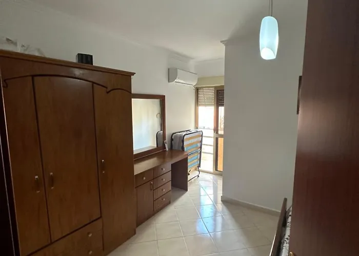 Apartament Henry's *