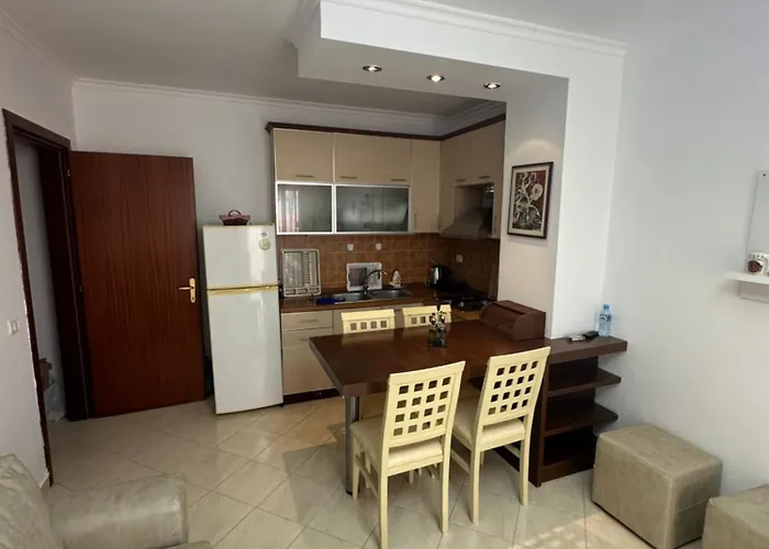 Apartament Henry's Golem (Tirana)